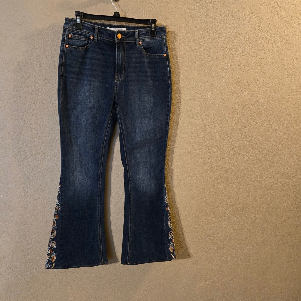 Est. 1946 Denim Flare Jeans Women 6 Blue Excellent Embroidered Hi-Rise Boho